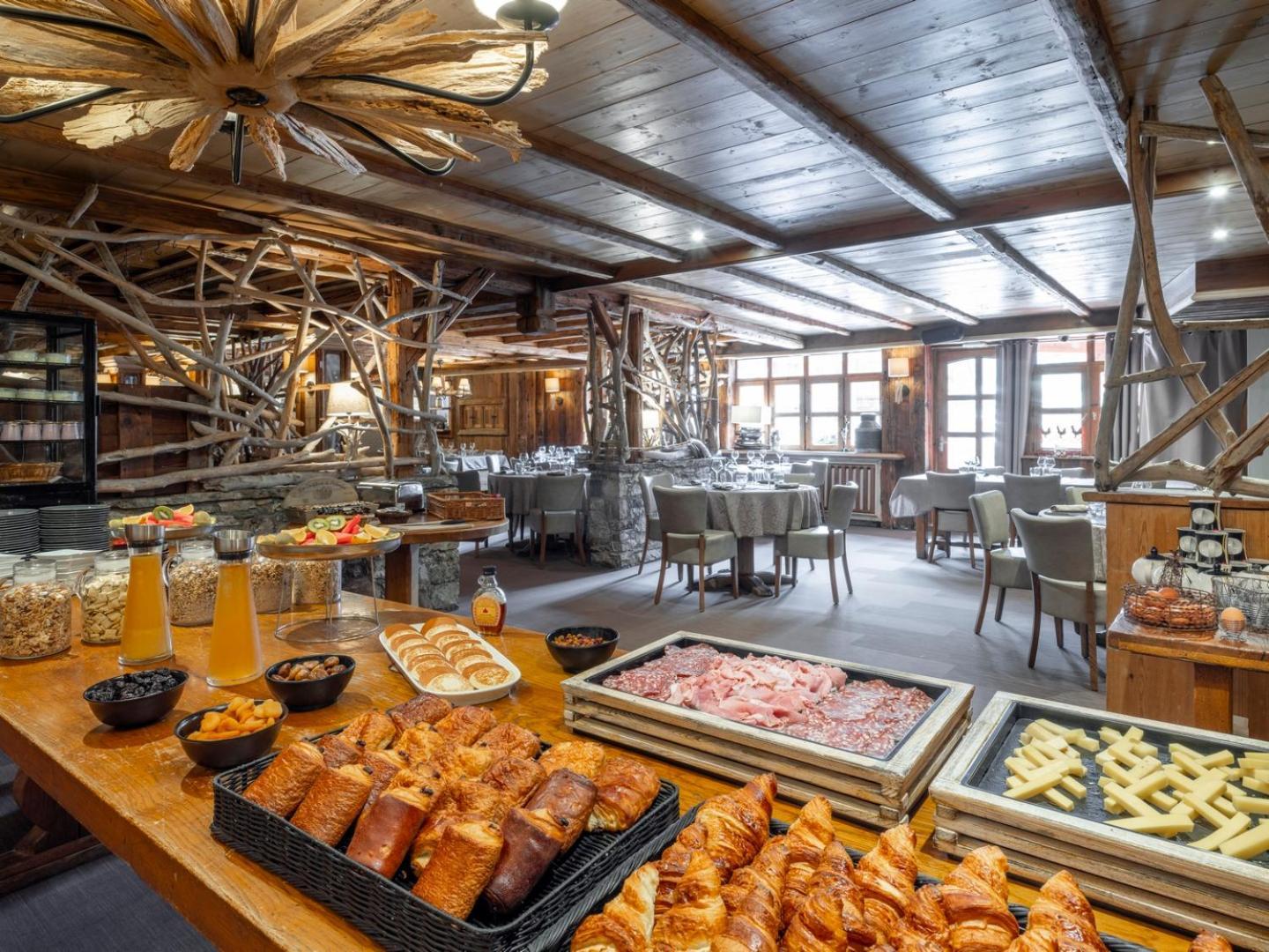 Hotel Eterlou Мерибел Екстериор снимка